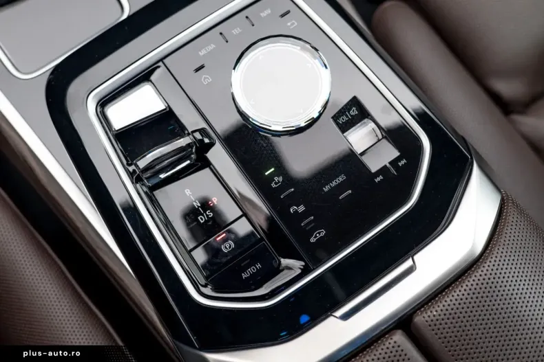 BMW 740 (Seria 7) din 2023 cu 48.330 km - oferta BMW194763 - foto 27