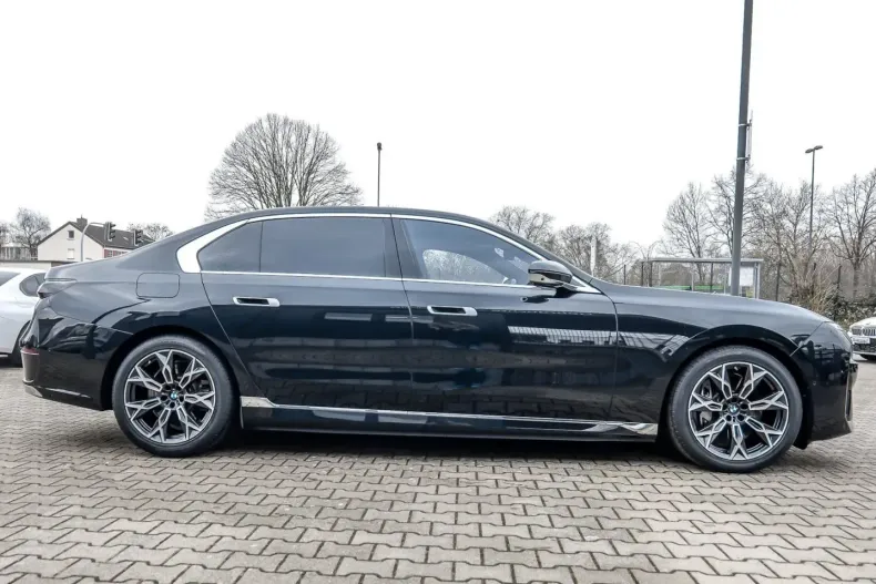 BMW 750 (Seria 7) din 2023 cu 32.948 km - oferta BMW194764 - foto 11