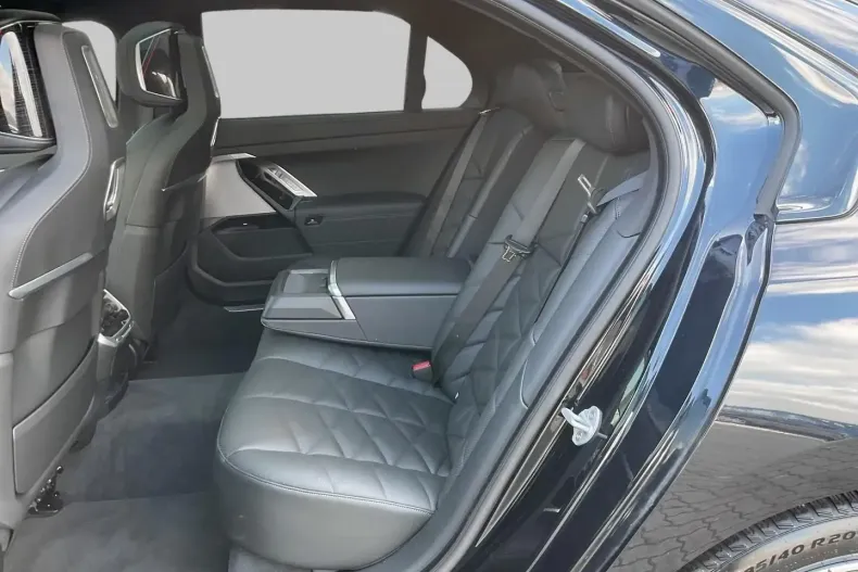 BMW 740 (Seria 7) din 2025 cu 23.800 km - oferta BMW194765 - foto 8