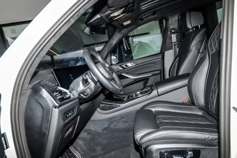 BMW X7 (Seria X) din 2025 cu 9.450 km - oferta BMW194767 - foto 2