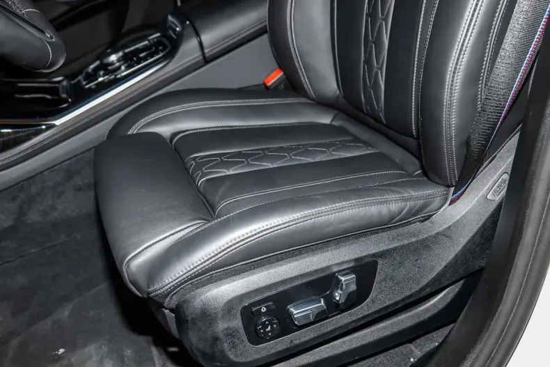 BMW X7 (Seria X) din 2025 cu 9.450 km - oferta BMW194767 - foto 17