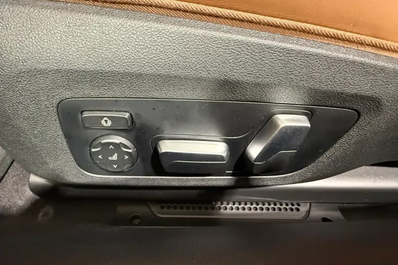 BMW 850 (Seria 8) din 2025 cu 6.600 km - oferta BMW194774 - foto 17