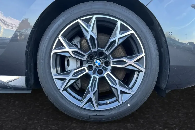 BMW 750 (Seria 7) din 2024 cu 5.150 km - oferta BMW194777 - foto 5