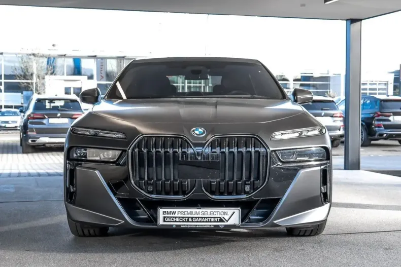 BMW 750 (Seria 7) din 2024 cu 44.878 km - oferta BMW194778 - foto 5