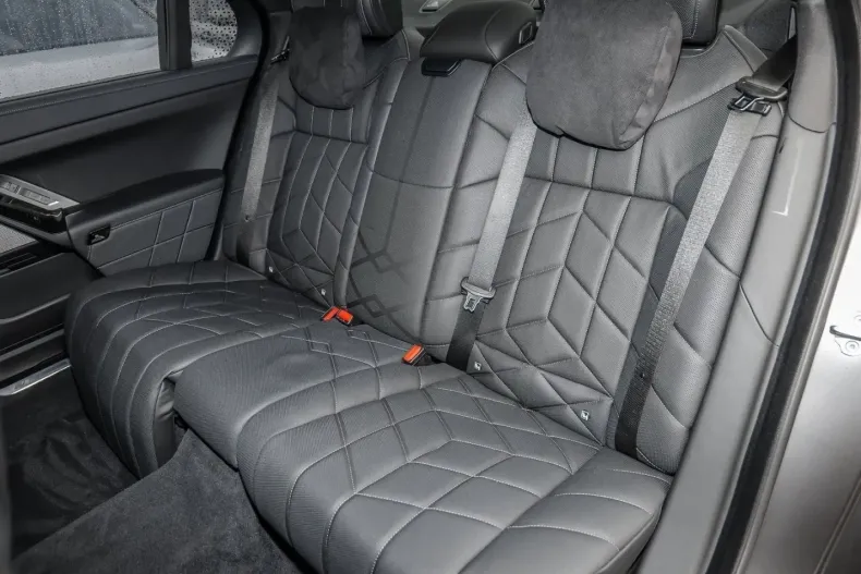 BMW 750 (Seria 7) din 2024 cu 44.878 km - oferta BMW194778 - foto 13