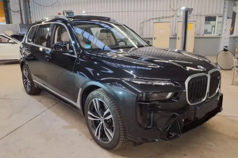 BMW X7 (Seria X) din 2024 cu 7.674 km - oferta BMW194779 - foto 2
