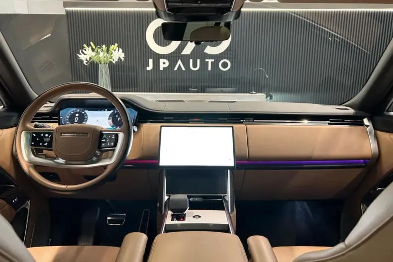 Land Rover Range Rover din 2024 cu 13.116 km - oferta LAN194782 - foto 4