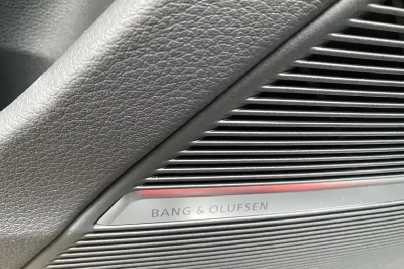 Audi Q8 din 2023 cu 1.510 km - oferta AUD194784 - foto 9