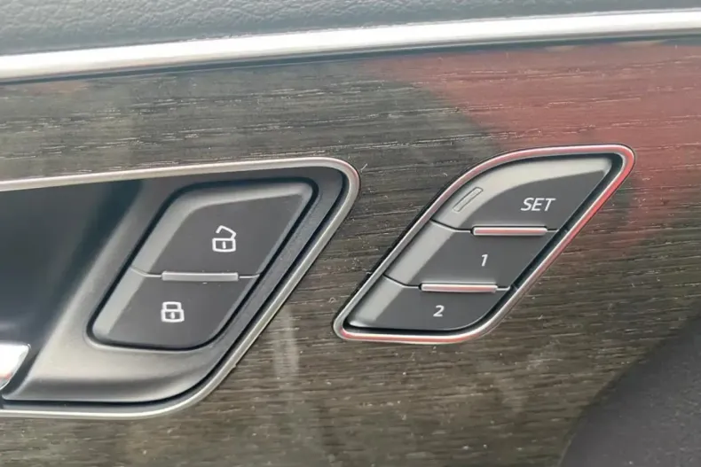 Audi Q8 din 2023 cu 1.510 km - oferta AUD194784 - foto 10