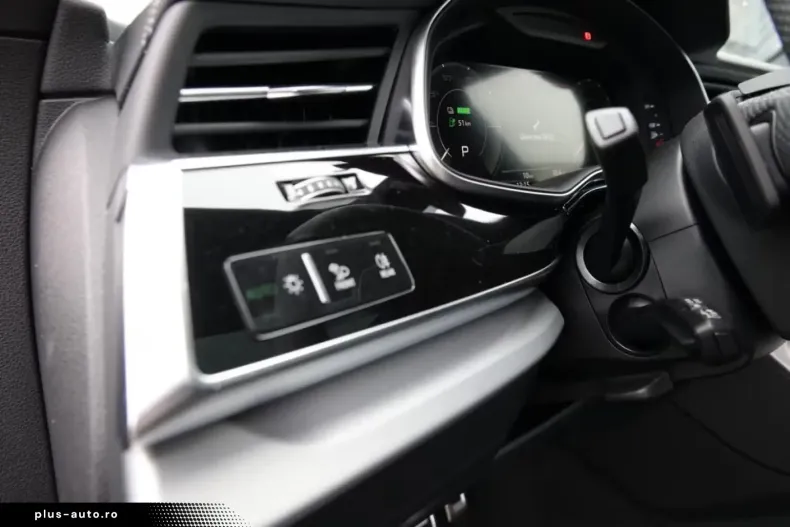 Audi Q8 din 2024 cu 3.700 km - oferta AUD194793 - foto 10