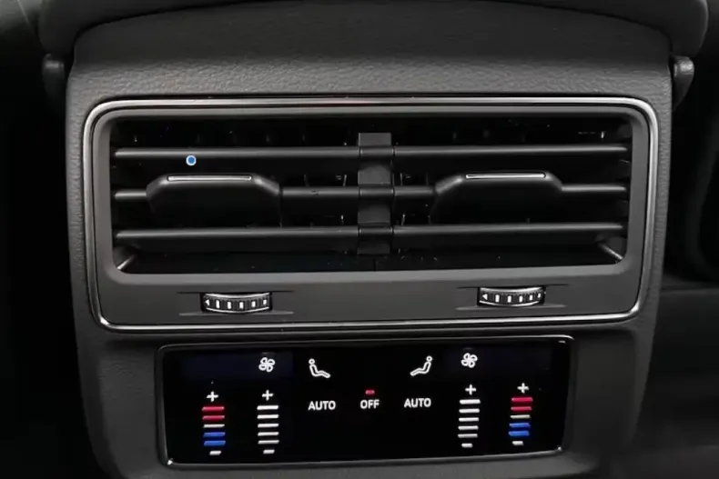 Audi Q8 din 2026 cu 30 km - oferta AUD194798 - foto 12