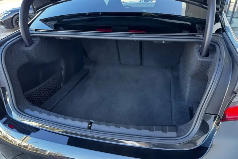 BMW 330 (Seria 3) din 2025 cu 6.857 km - oferta BMW194807 - foto 25