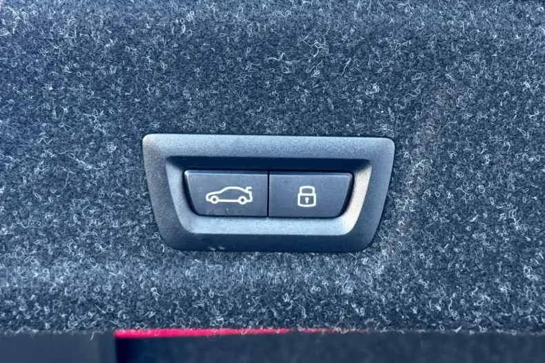 BMW 330 (Seria 3) din 2025 cu 6.857 km - oferta BMW194807 - foto 26