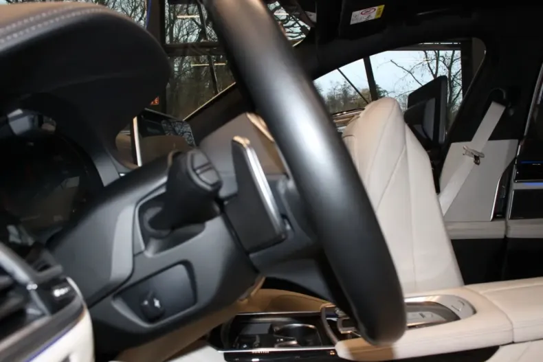 BMW 750 (Seria 7) din 2022 cu 28.766 km - oferta BMW194836 - foto 24