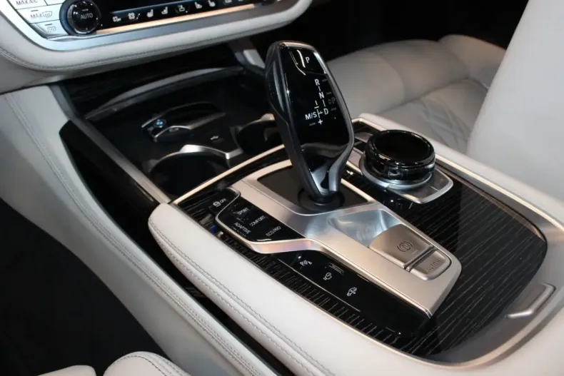 BMW 750 (Seria 7) din 2022 cu 28.766 km - oferta BMW194836 - foto 25