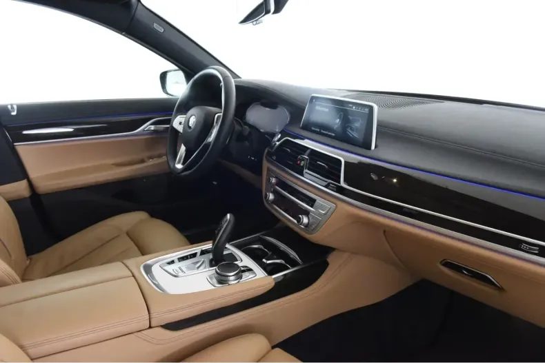 BMW 745 (Seria 7) din 2022 cu 33.421 km - oferta BMW194837 - foto 8