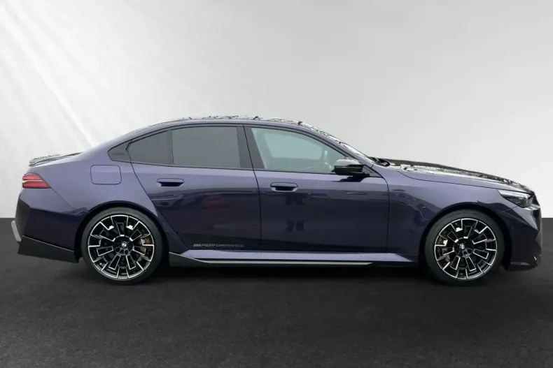 BMW M5 (Seria 5) din 2025 cu 6.647 km - oferta BMW194838 - foto 2