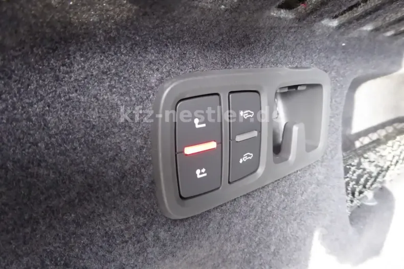 Audi Q8 din 2025 cu 8.900 km - oferta AUD194841 - foto 6