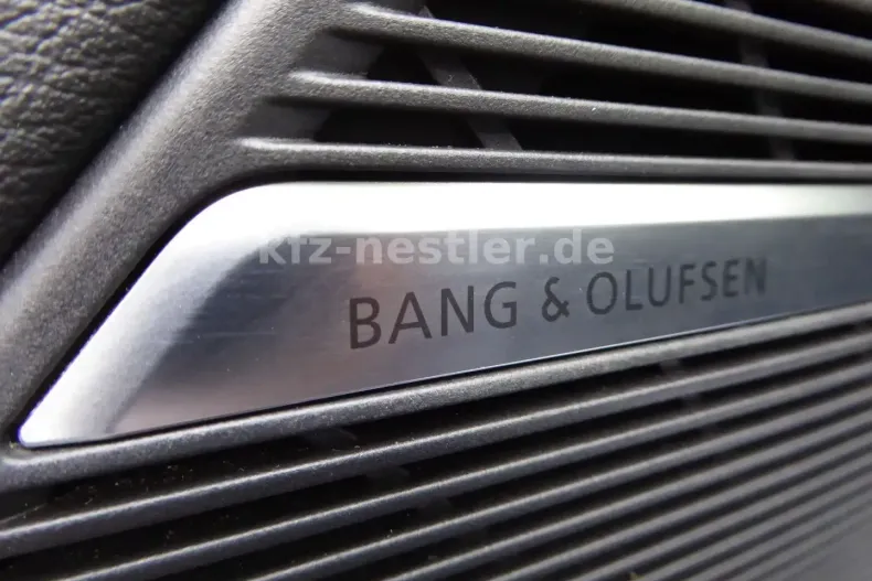 Audi Q8 din 2025 cu 8.900 km - oferta AUD194841 - foto 12