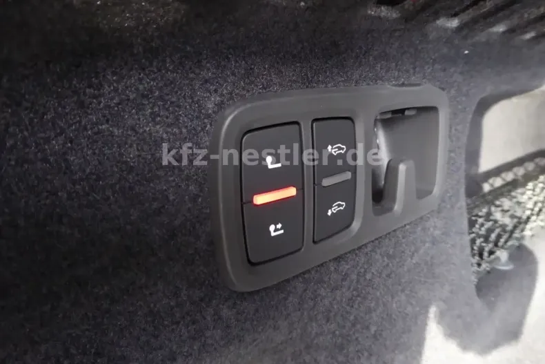 Audi Q8 din 2025 cu 8.900 km - oferta AUD194841 - foto 16