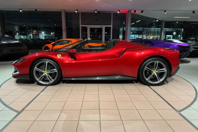 Ferrari 296 GTS din 2024 cu 23.522 km - oferta FER194858 - foto 6