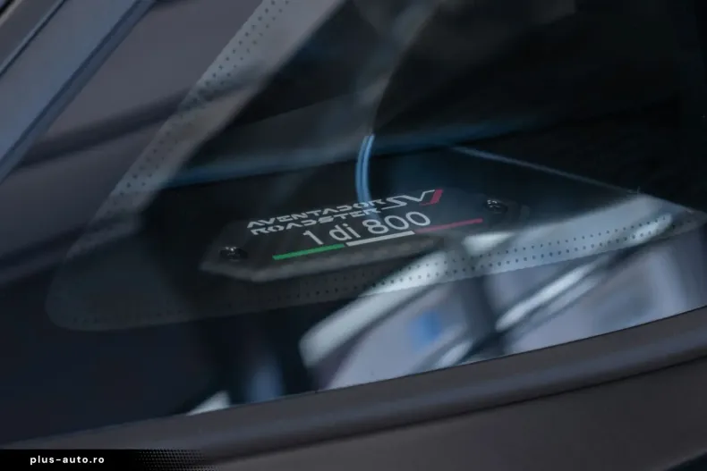 Lamborghini Aventador din 2021 cu 1.388 km - oferta LAM194859 - foto 17