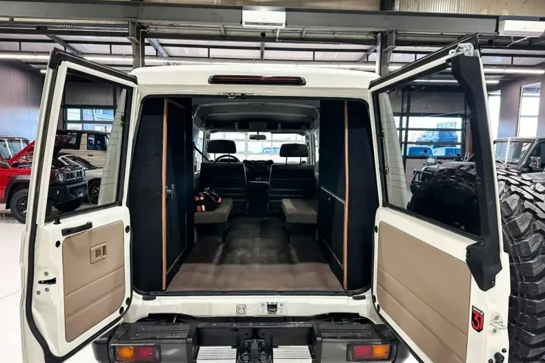 Toyota Land Cruiser din 2025 cu 4.000 km - oferta TOY194879 - foto 9