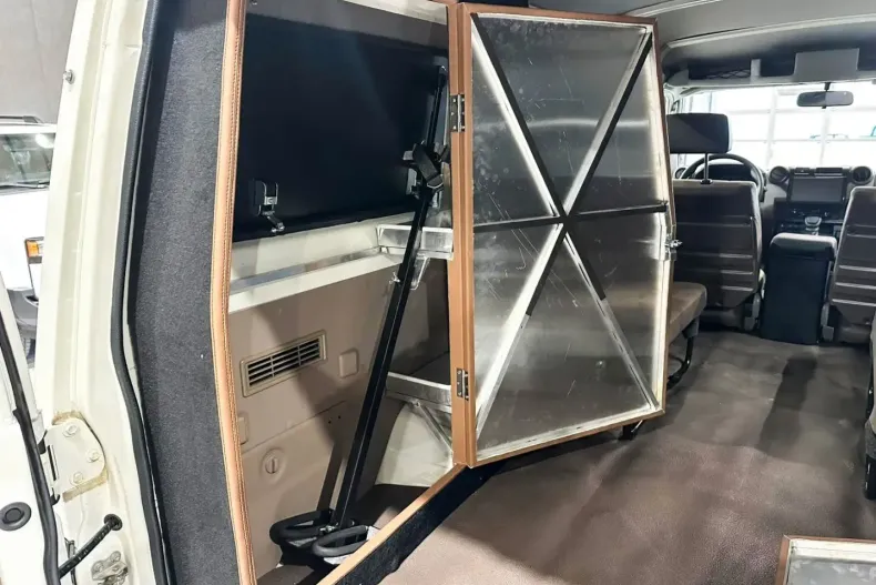 Toyota Land Cruiser din 2025 cu 4.000 km - oferta TOY194879 - foto 10