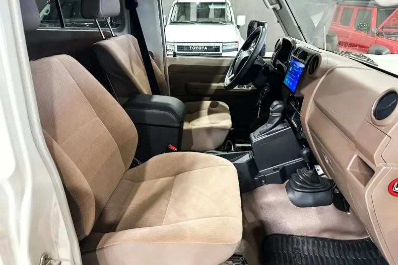 Toyota Land Cruiser din 2025 cu 4.000 km - oferta TOY194879 - foto 15