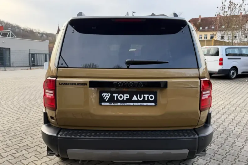 Toyota Land Cruiser din 2024 cu 19.978 km - oferta TOY194884 - foto 6