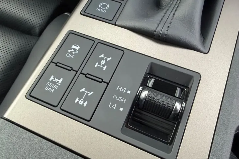 Toyota Land Cruiser din 2024 cu 19.978 km - oferta TOY194884 - foto 45