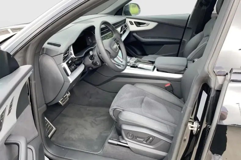 Audi Q8 din 2023 cu 5.900 km - oferta AUD194885 - foto 2