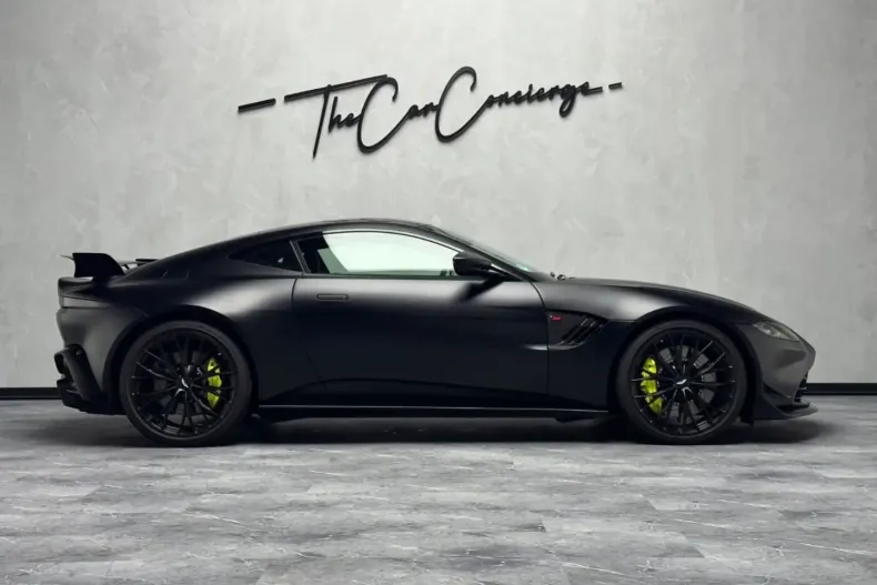 Aston Martin V8 Vantage din 2022 cu 14.642 km - oferta AST194894 - foto 6