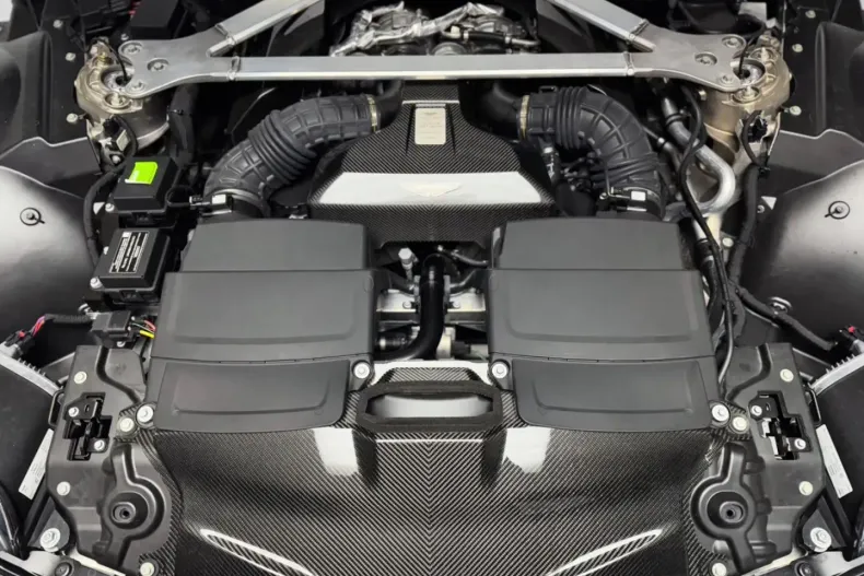 Aston Martin V8 Vantage din 2022 cu 14.642 km - oferta AST194894 - foto 30