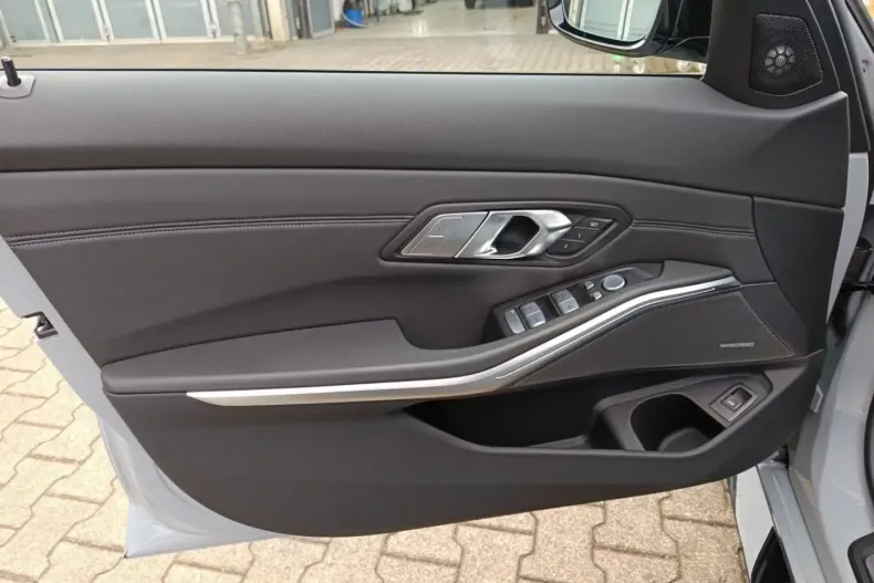 BMW M3 (Seria 3) din 2025 cu 9.848 km - oferta BMW194897 - foto 16