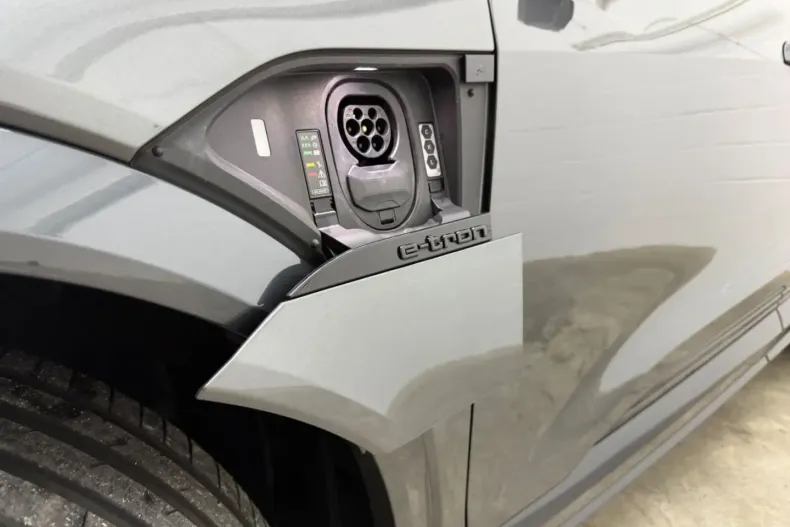 Audi SQ8 e-tron din 2024 cu 76.000 km - oferta AUD194903 - foto 6