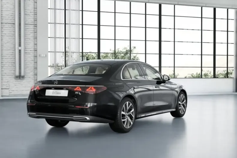 Mercedes-Benz E 300 (Clasa E) din 2024 cu 23.907 km - oferta MER194911 - foto 3