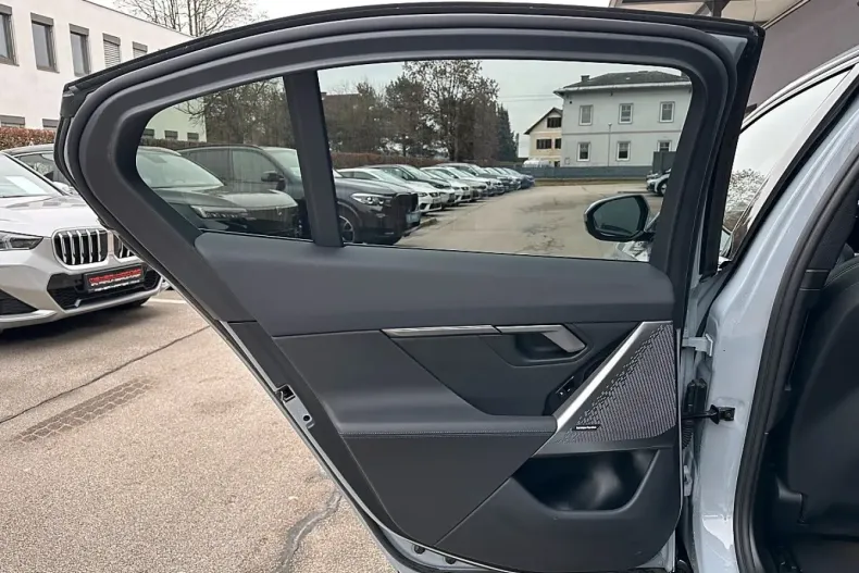 BMW 530 (Seria 5) din 2025 cu 26.268 km - oferta BMW194915 - foto 12