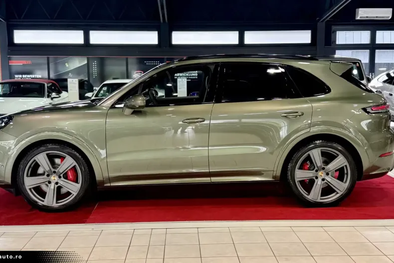 Porsche Cayenne din 2023 cu 39.238 km - oferta POR194921 - foto 2