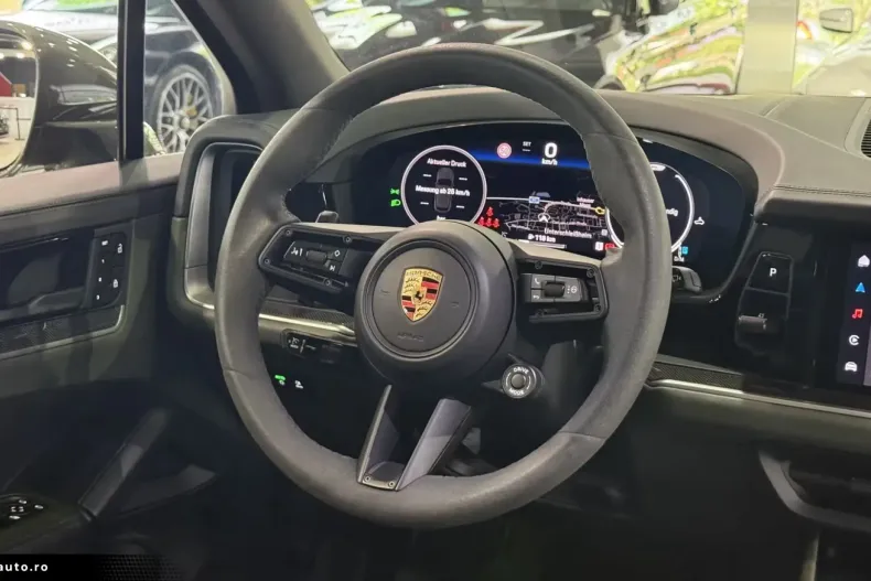 Porsche Cayenne din 2023 cu 39.238 km - oferta POR194921 - foto 13