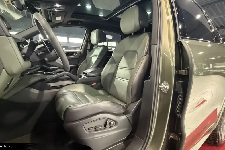 Porsche Cayenne din 2023 cu 39.238 km - oferta POR194921 - foto 15