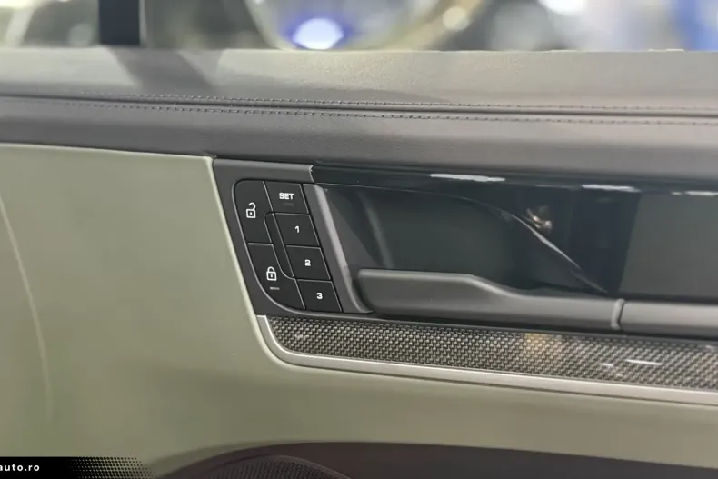 Porsche Cayenne din 2023 cu 39.238 km - oferta POR194921 - foto 23