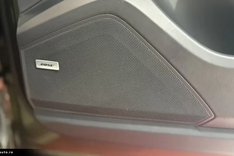 Porsche Cayenne din 2023 cu 39.238 km - oferta POR194921 - foto 24