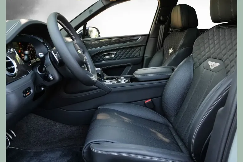 Bentley Bentayga din 2025 cu 6.900 km - oferta BEN194927 - foto 8