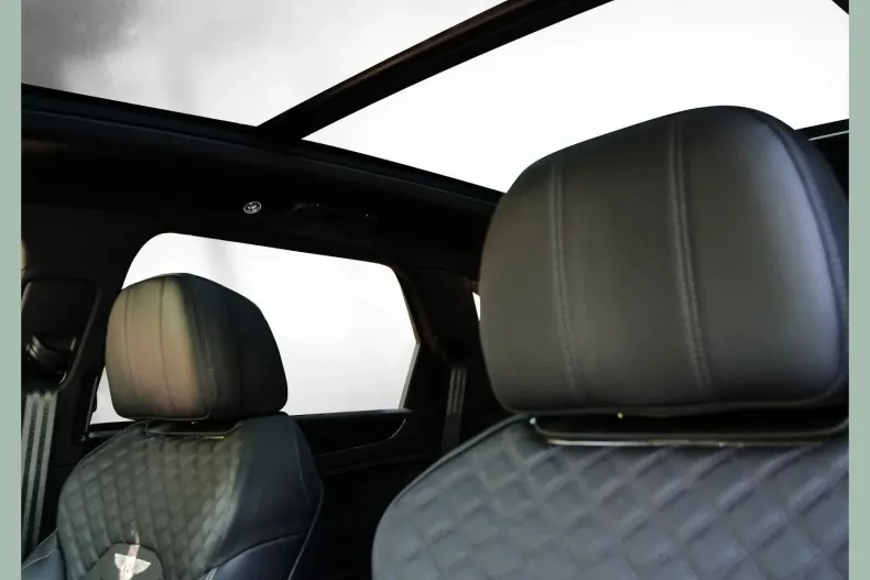 Bentley Bentayga din 2025 cu 6.900 km - oferta BEN194927 - foto 13