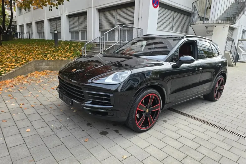 Porsche Cayenne din 2022 cu 42.200 km - oferta POR194945 - foto 1