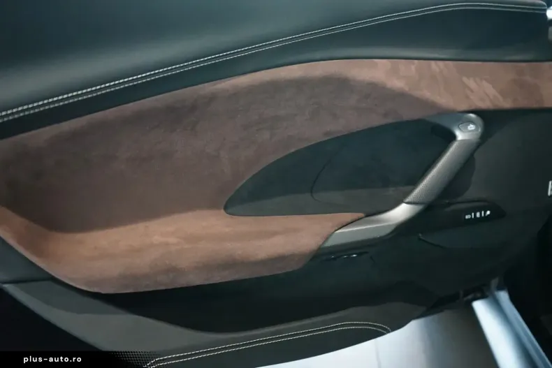 Ferrari 296 GTB din 2023 cu 8.700 km - oferta FER194960 - foto 11