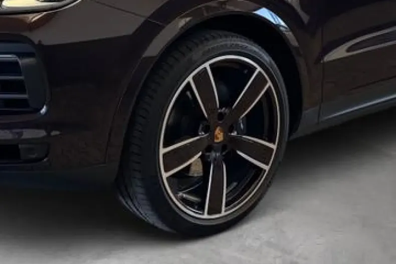 Porsche Cayenne din 2023 cu 43.887 km - oferta POR194966 - foto 10