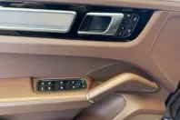 Porsche Cayenne din 2023 cu 43.887 km - oferta POR194966 - foto 20