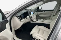 Volvo XC60 din 2022 cu 38.604 km - oferta VOL194980 - foto 8
